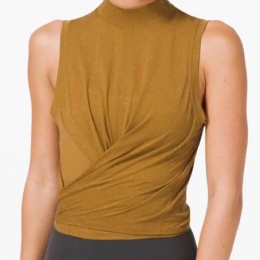 Lululemon - Picture 2 of 9